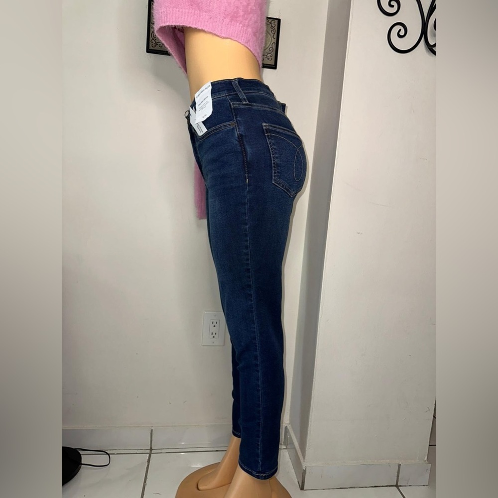 NWT CALVIN KLEIN JEAN MIDDLE RISE SKINNY STRETCH SIZE 10/30 - Picture 6 of 8